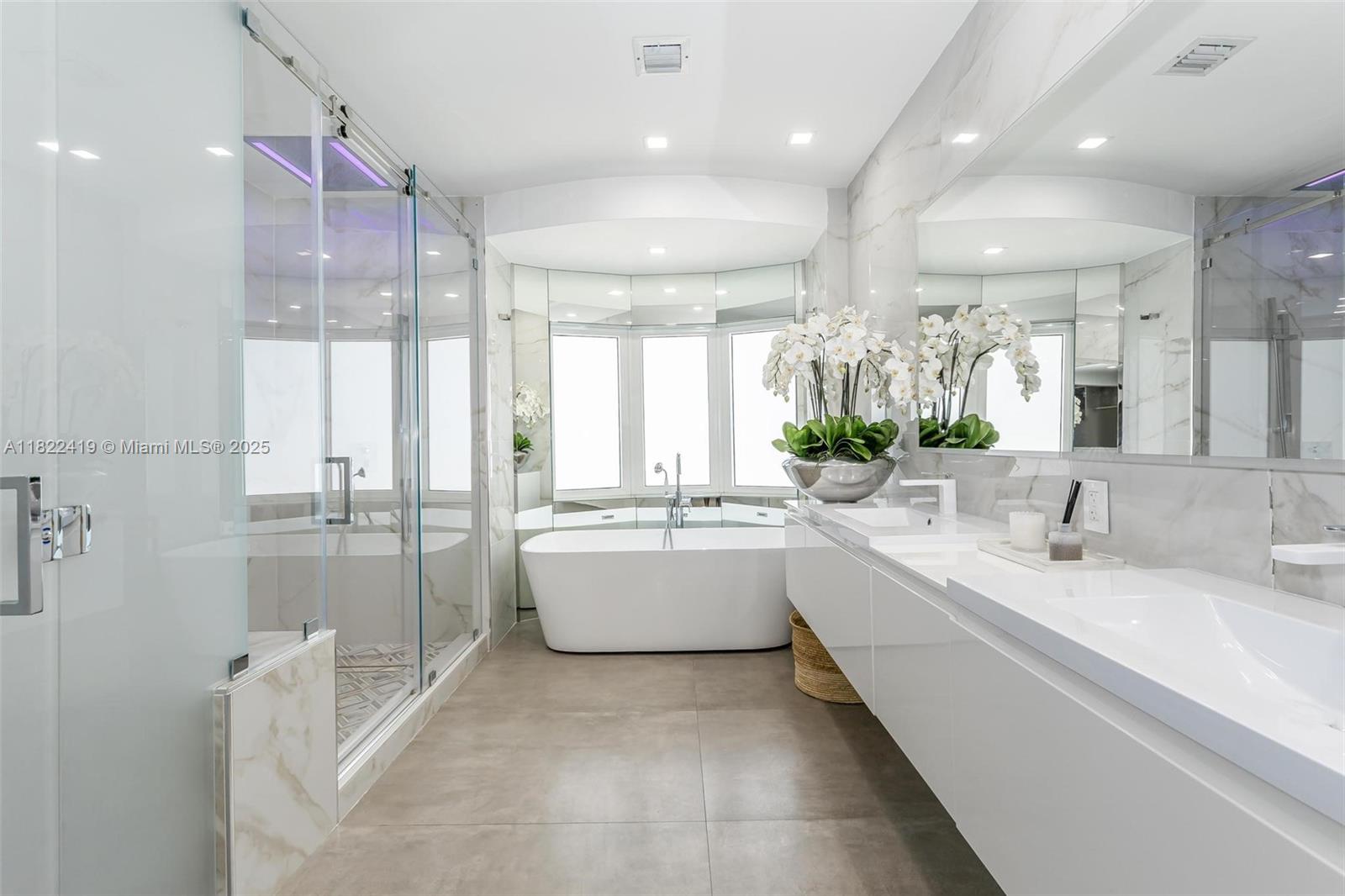 BAY HARBOR ISLAND - Residential
