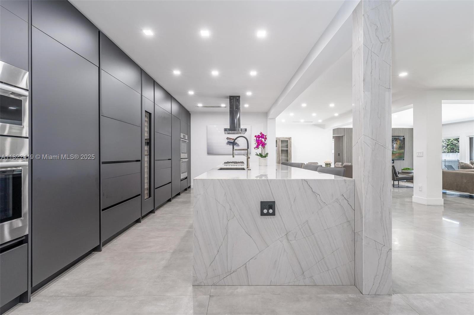 BAY HARBOR ISLAND - Residential