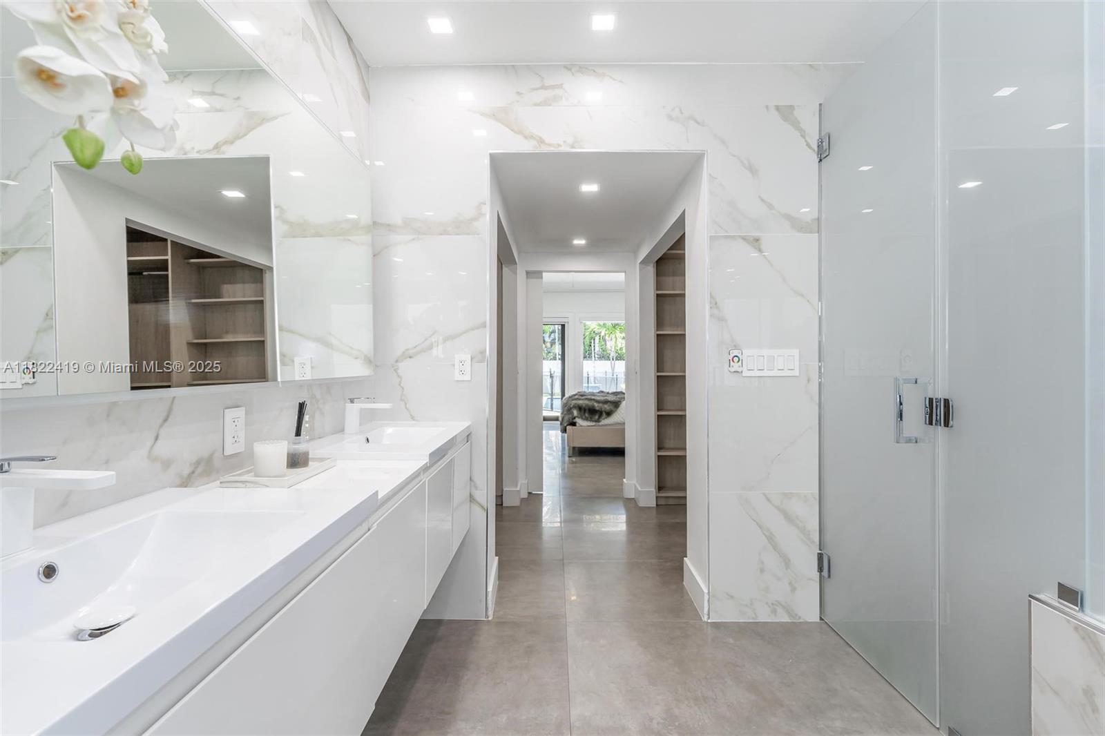 BAY HARBOR ISLAND - Residential