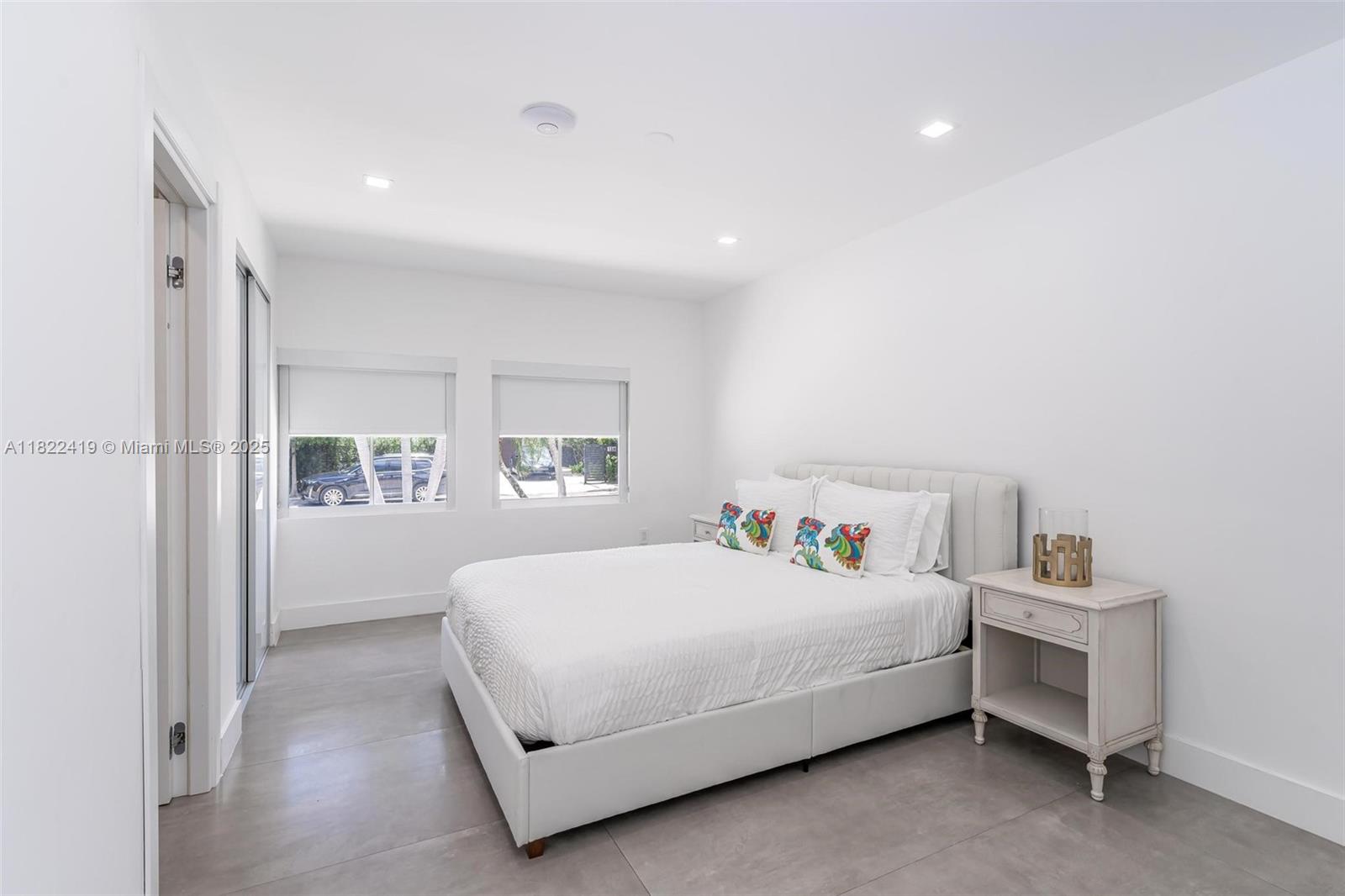 BAY HARBOR ISLAND - Residential