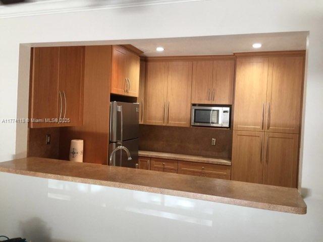 NOB HILL WEST CONDO - Residential