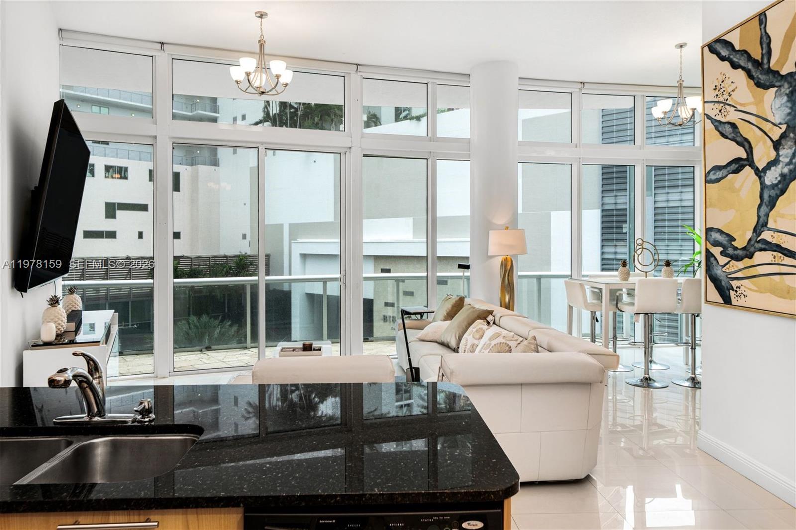 PLATINUM CONDO - Residential