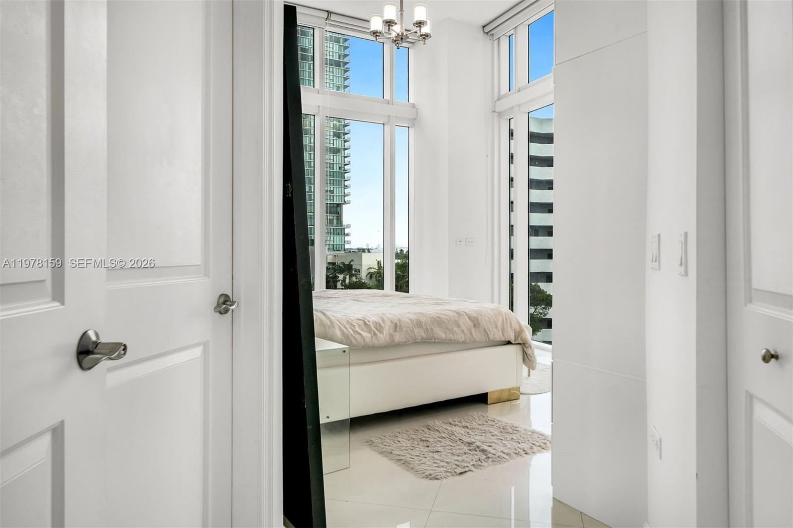 PLATINUM CONDO - Residential