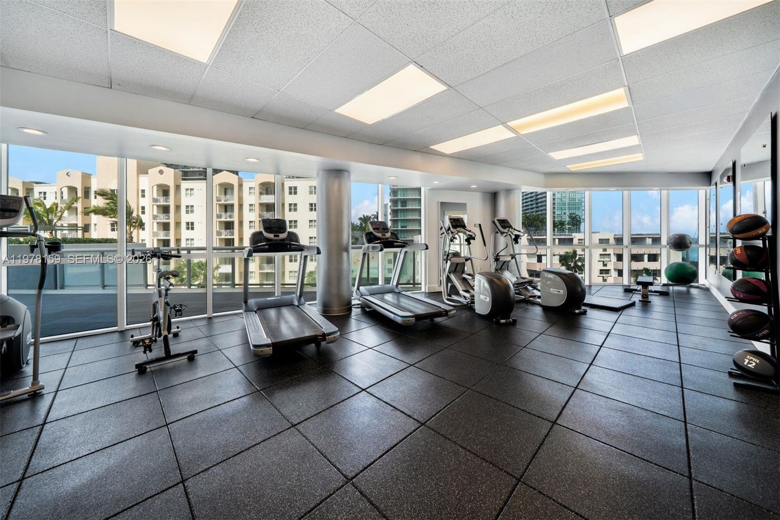 PLATINUM CONDO - Residential