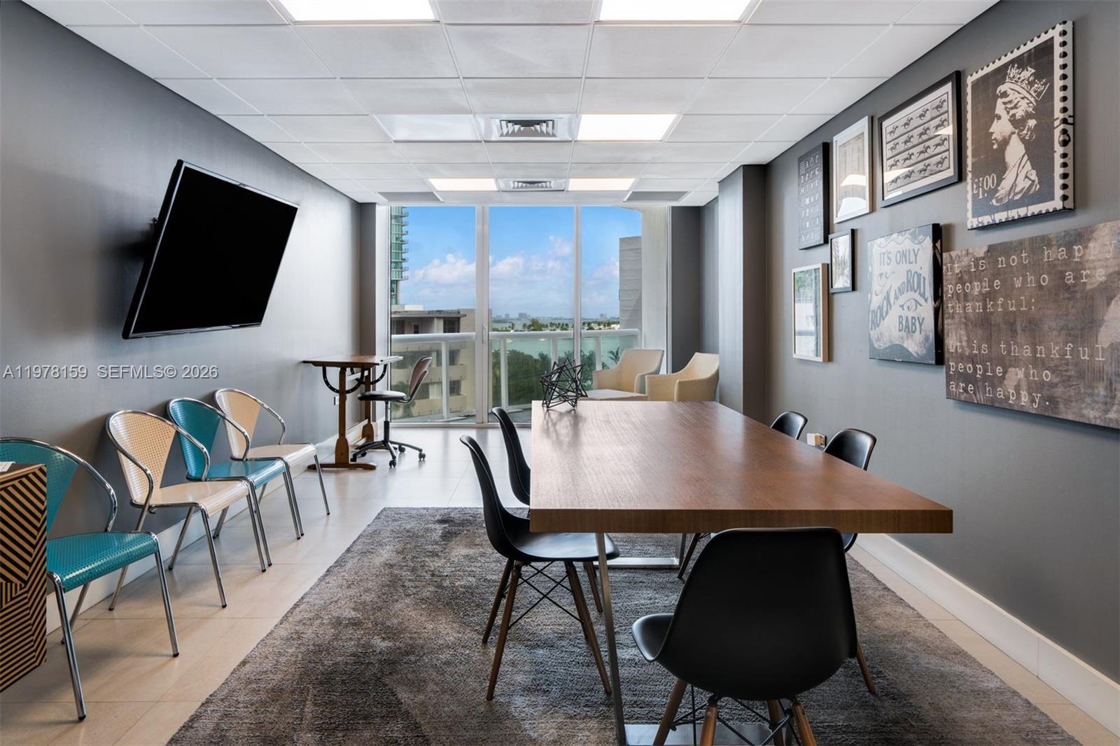 PLATINUM CONDO - Residential