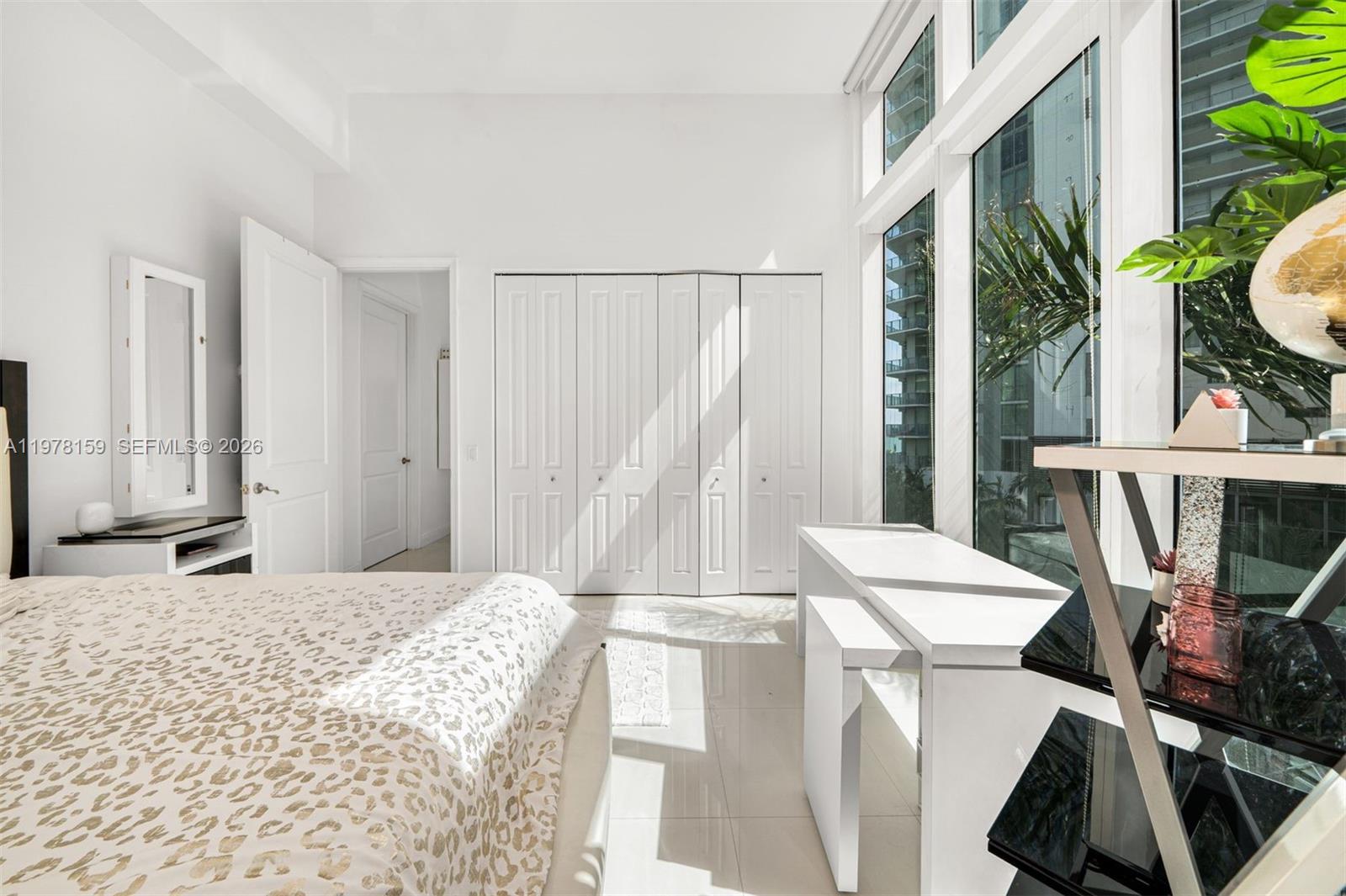 PLATINUM CONDO - Residential