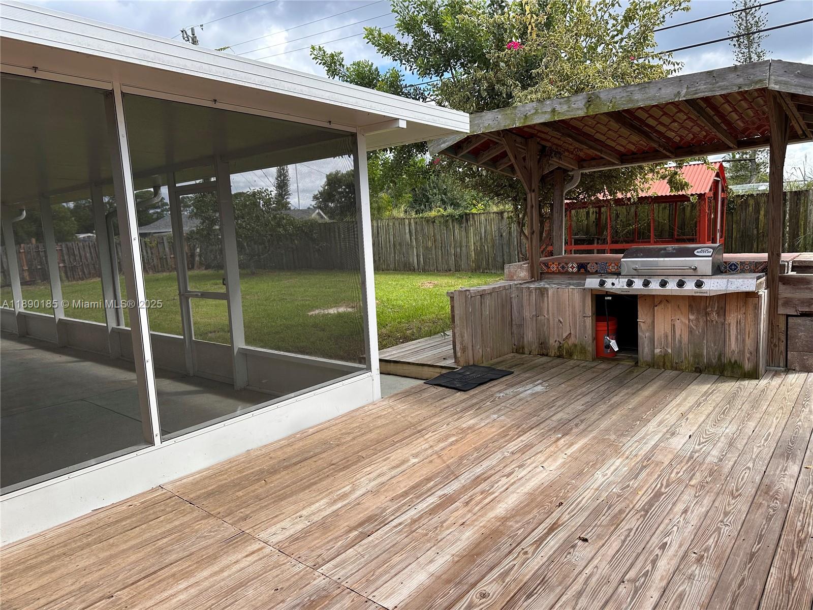 RIVER PARK UNIT 7 - Residential
