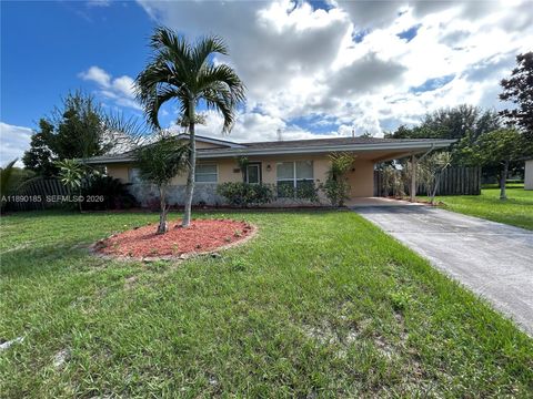 108 SE Soneto Ct Port St Lucie FL 34983