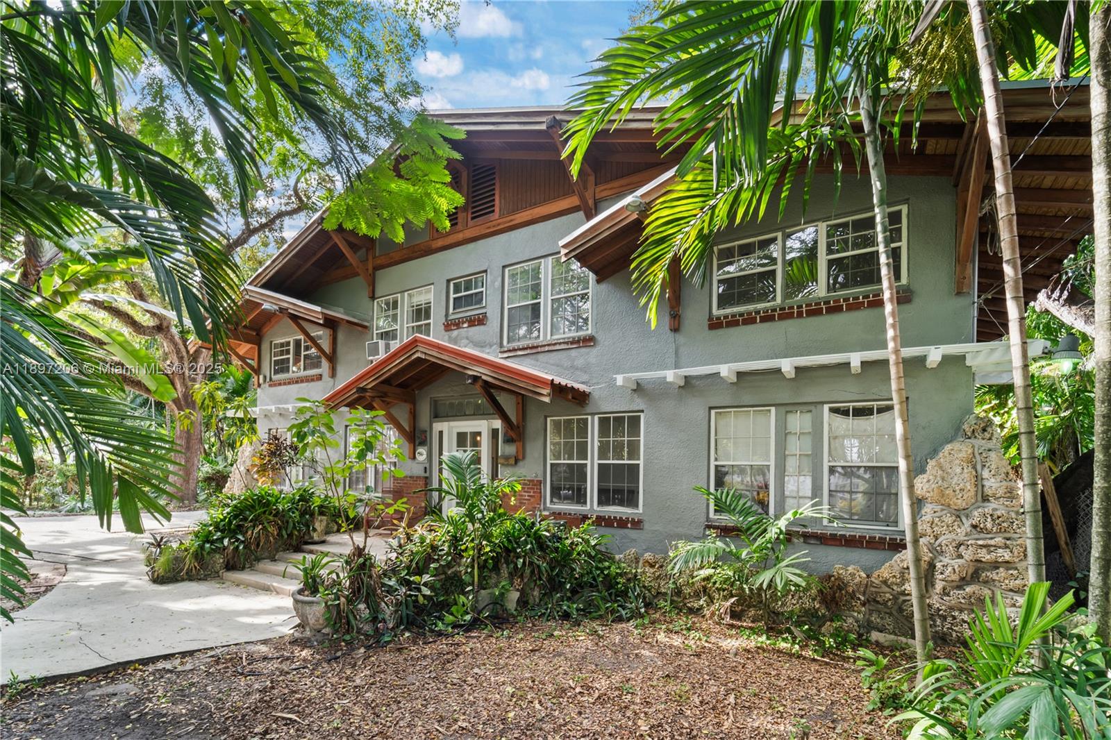 SPRING GARDEN - Residential