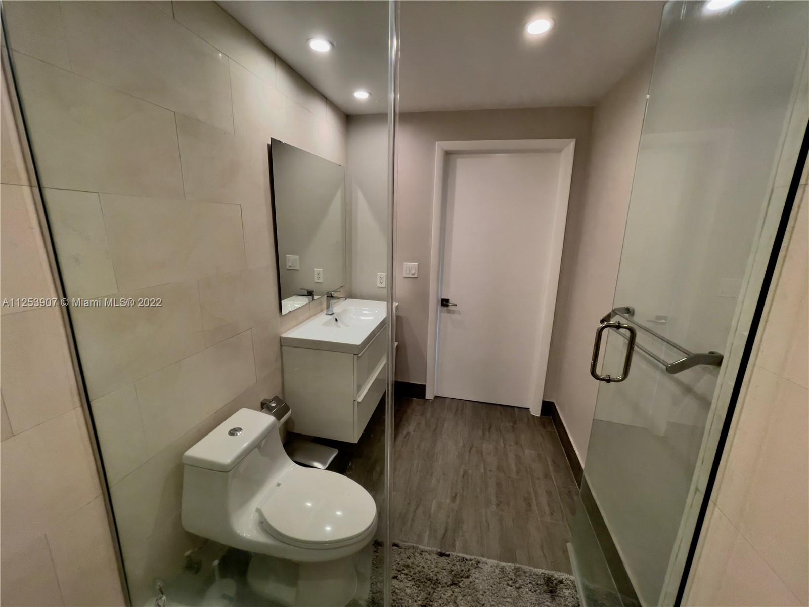 NEO CONDO - Residential Lease