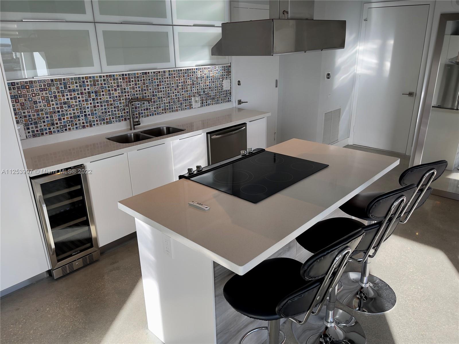 NEO CONDO - Residential Lease