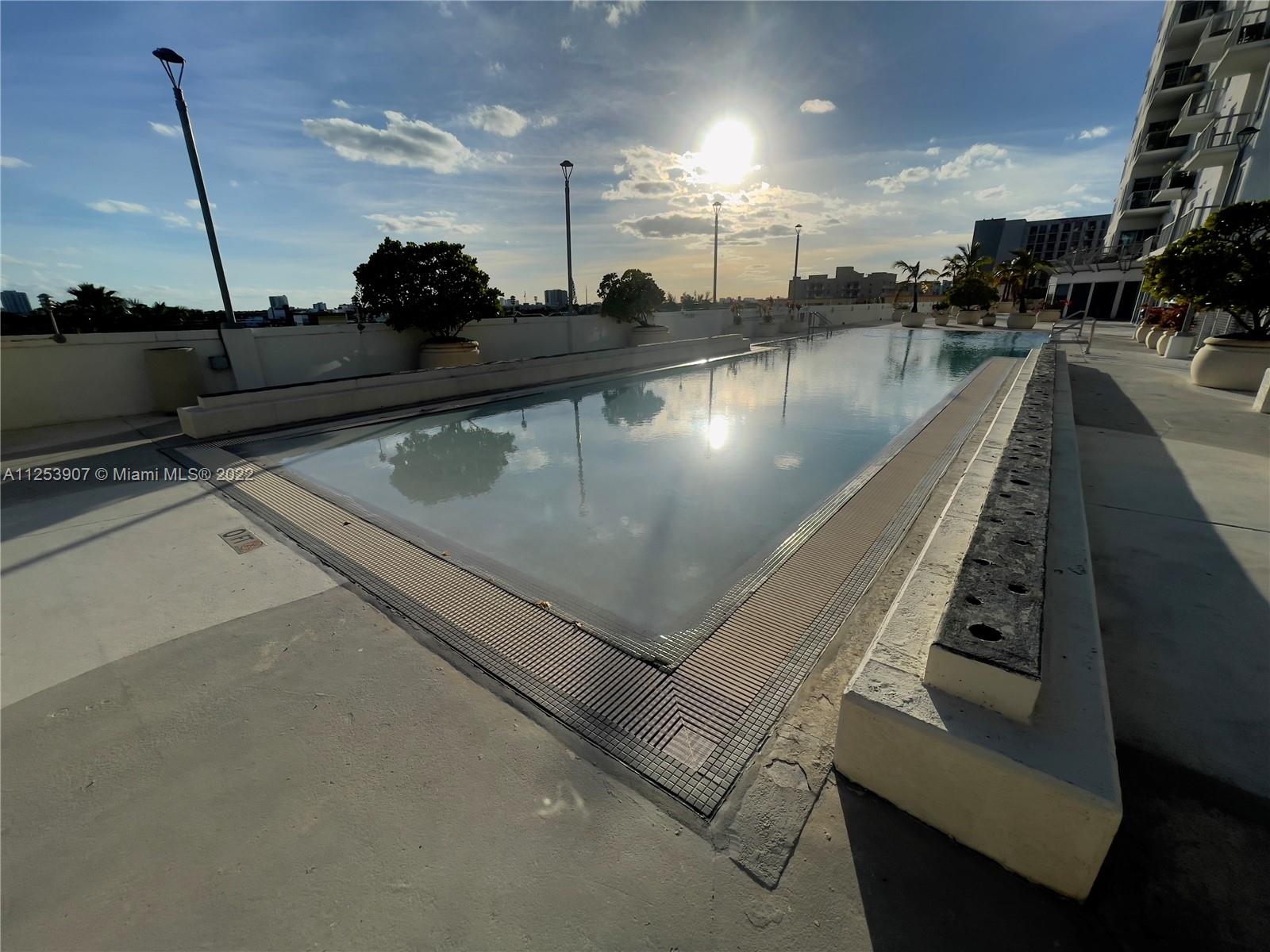 NEO CONDO - Residential Lease