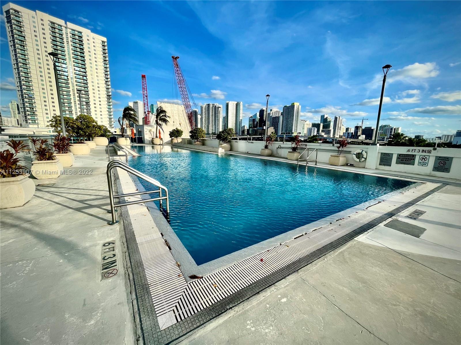 NEO CONDO - Residential Lease