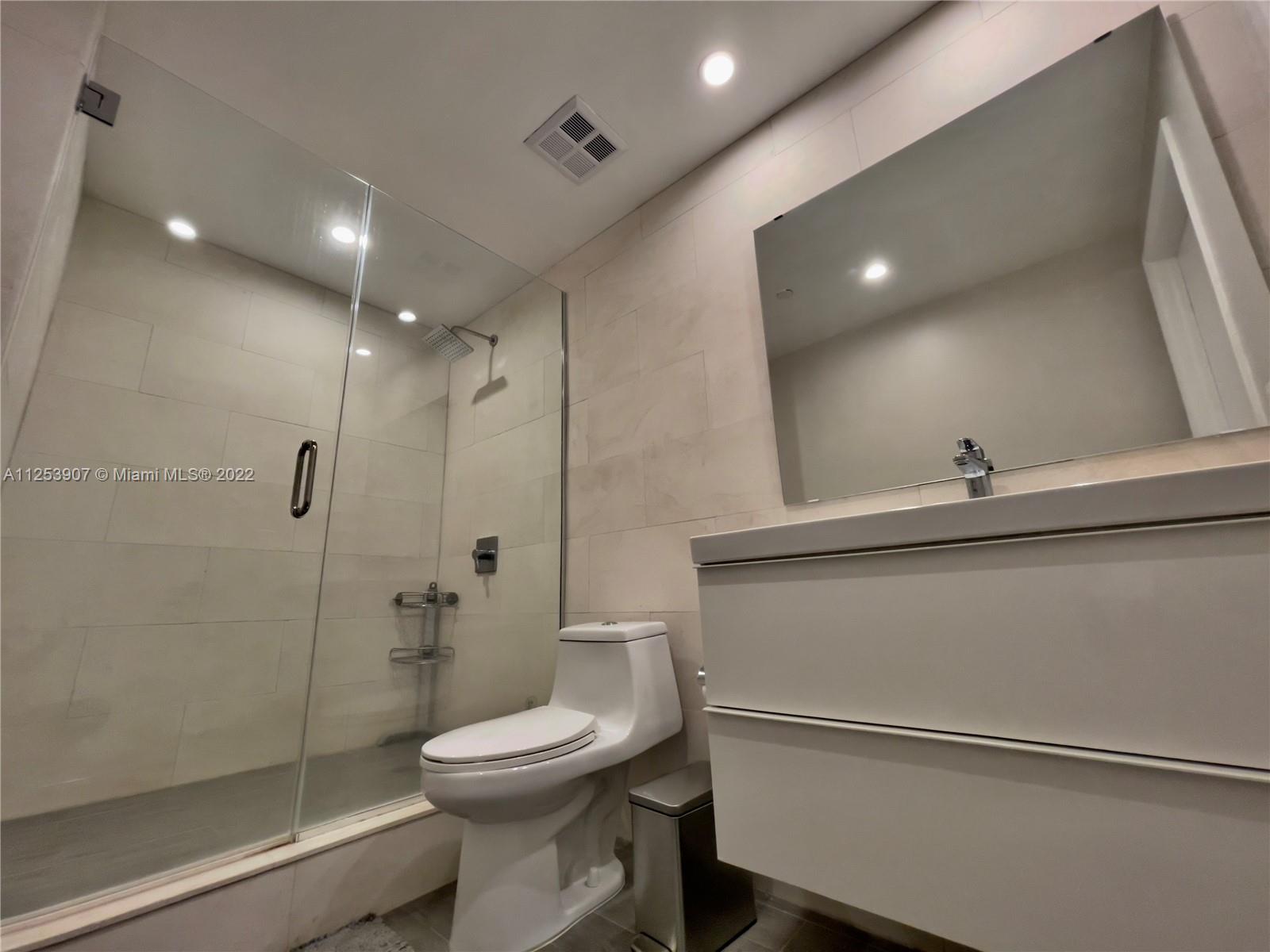 NEO CONDO - Residential Lease