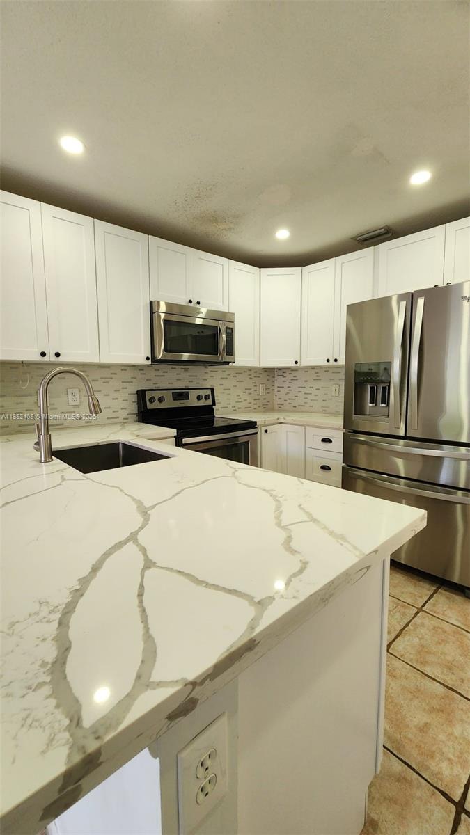 VILLA VIZCAYA CONDO - Residential