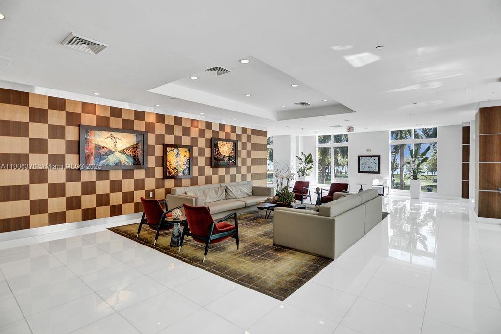 1800 CLUB CONDO - Residential