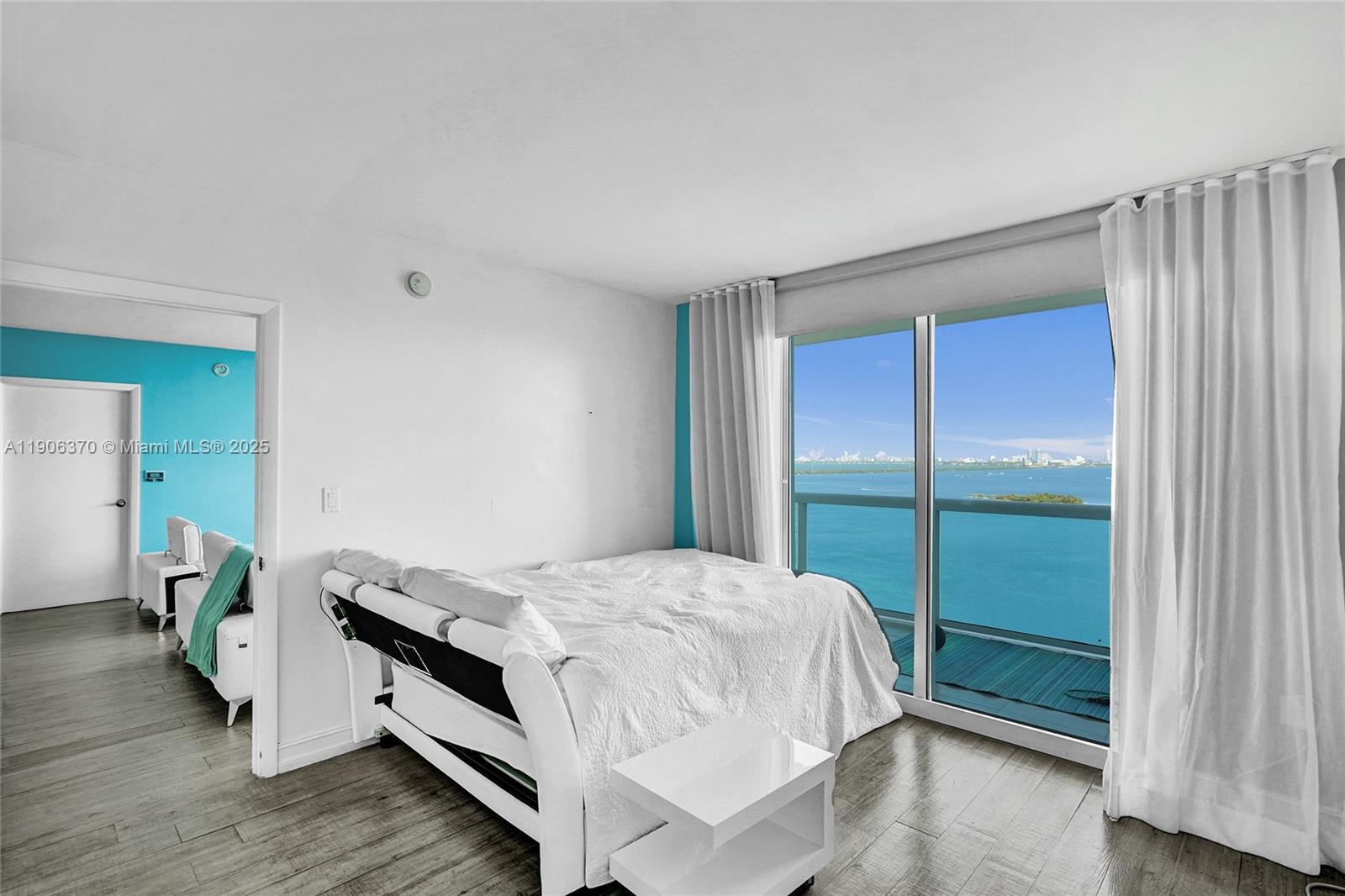 1800 CLUB CONDO - Residential