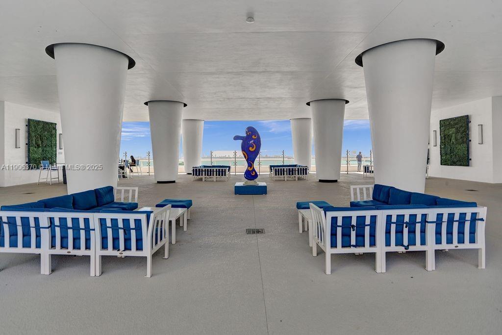 1800 CLUB CONDO - Residential