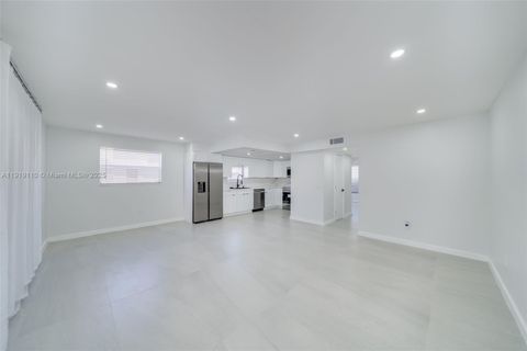 4155 SW 66th Ter 104 Davie FL 33314