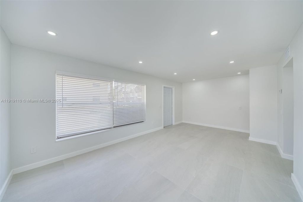 Photo of 4155 SW 66th Ter #104, Davie, FL 33314 (MLS # A11919110)