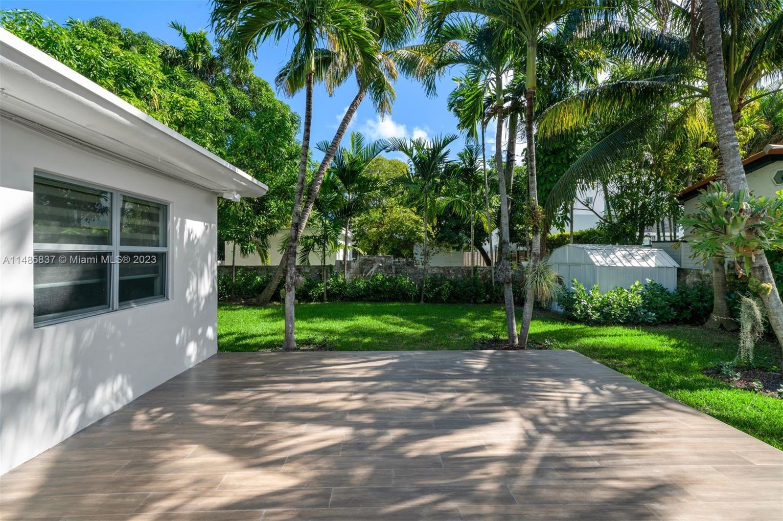 AMD PLAT OF SUNSET LAKE S - Residential