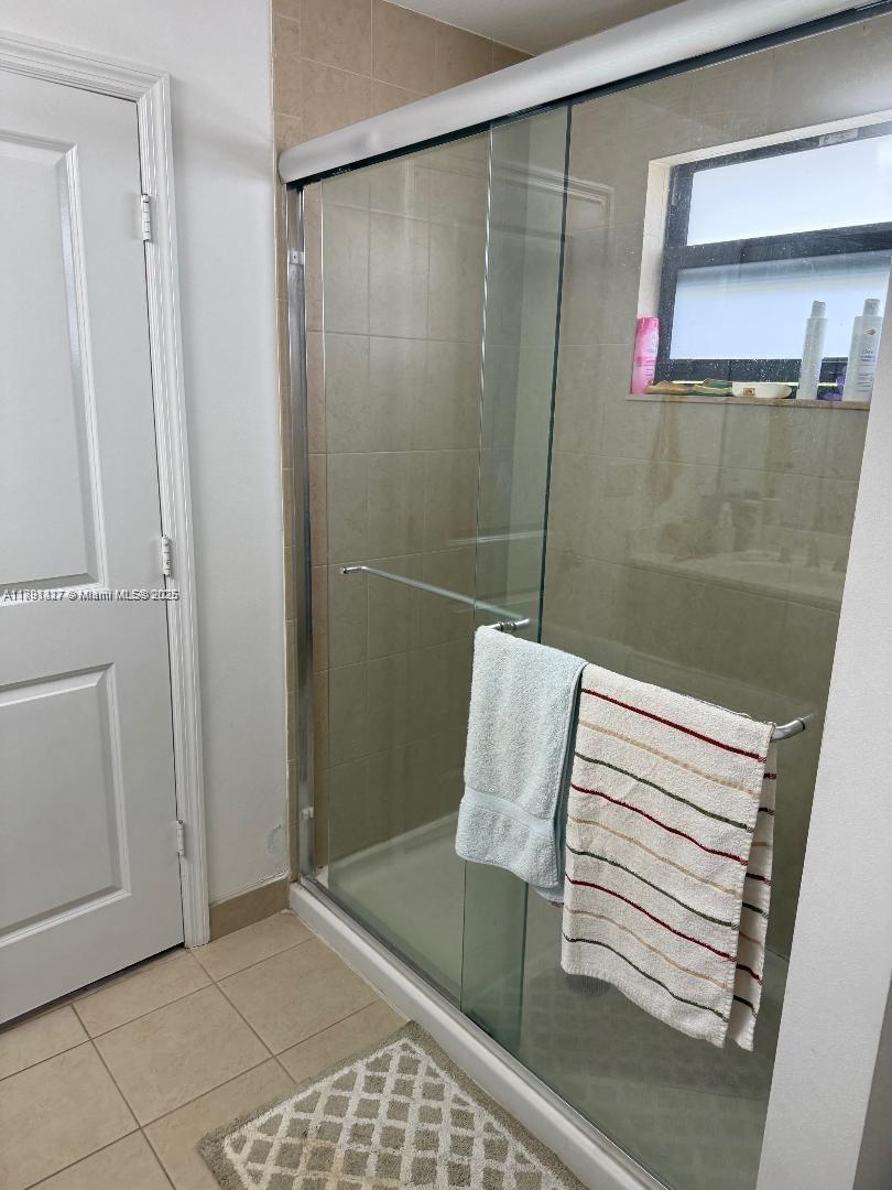 CHAMPION LAKES - Residential