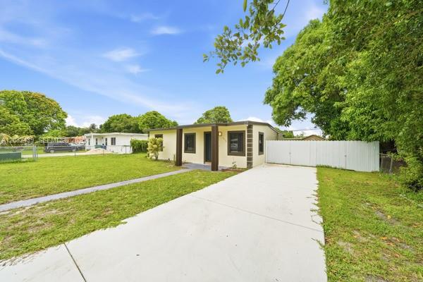 Photo 1 of 21 — 2520 NW 160th St, Miami Gardens, FL 33054
