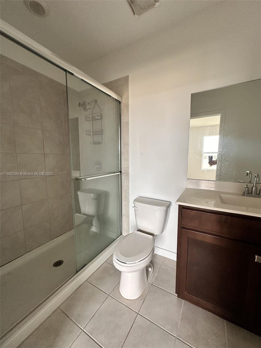 ROYAL HOMES WEST - Residential