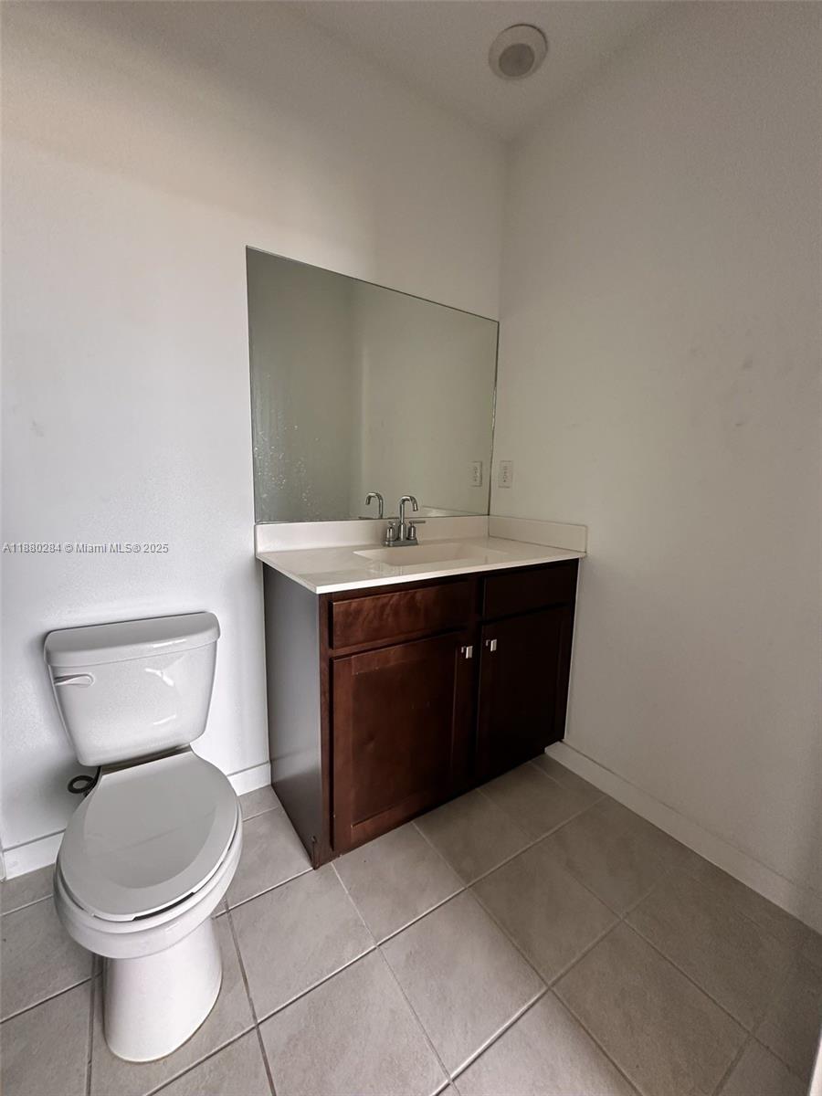 ROYAL HOMES WEST - Residential