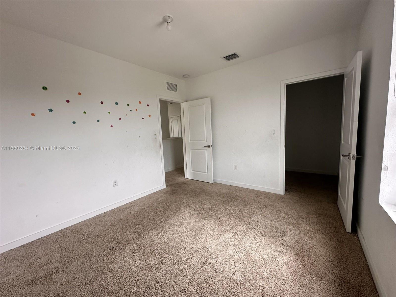 ROYAL HOMES WEST - Residential