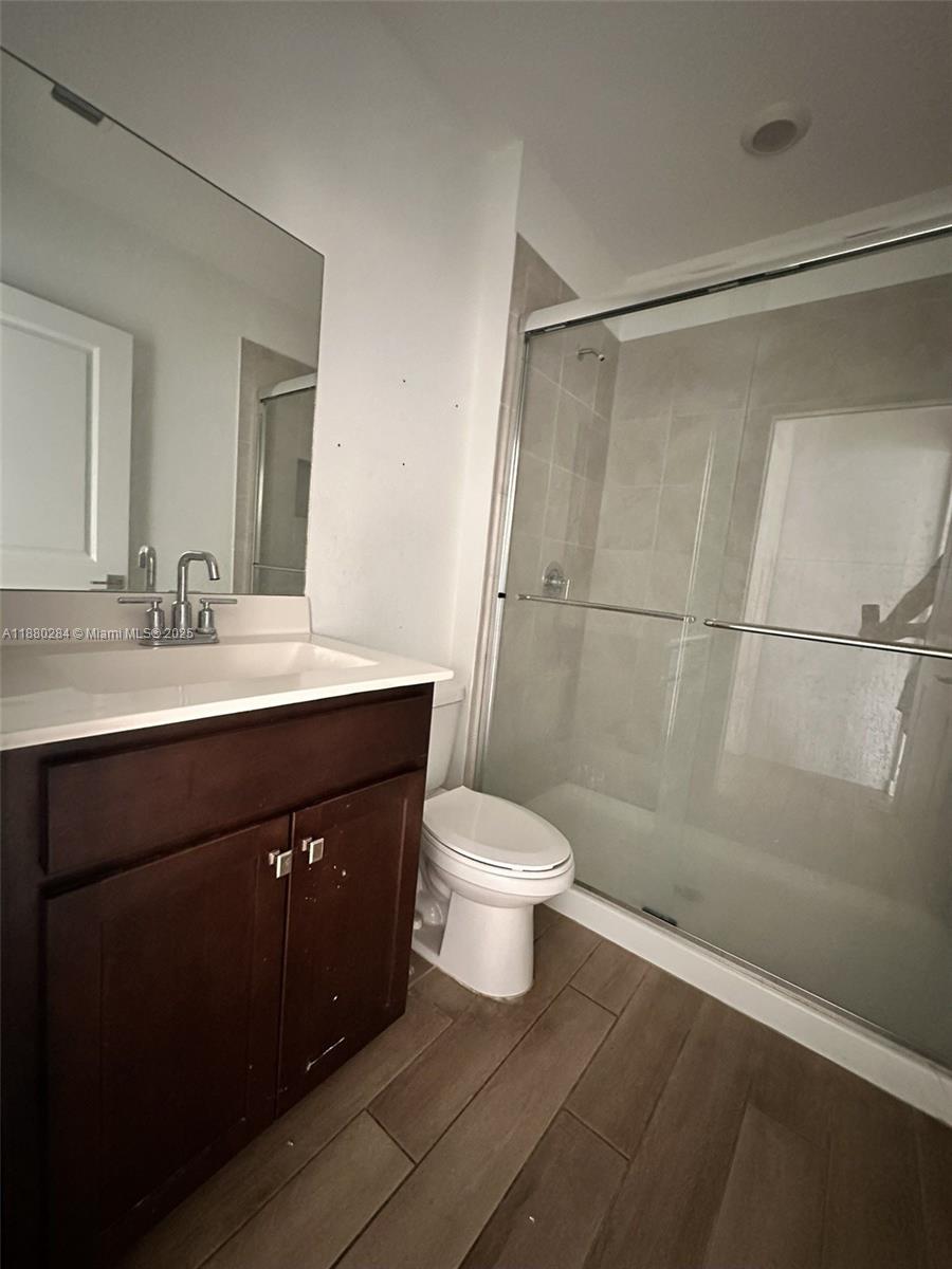 ROYAL HOMES WEST - Residential