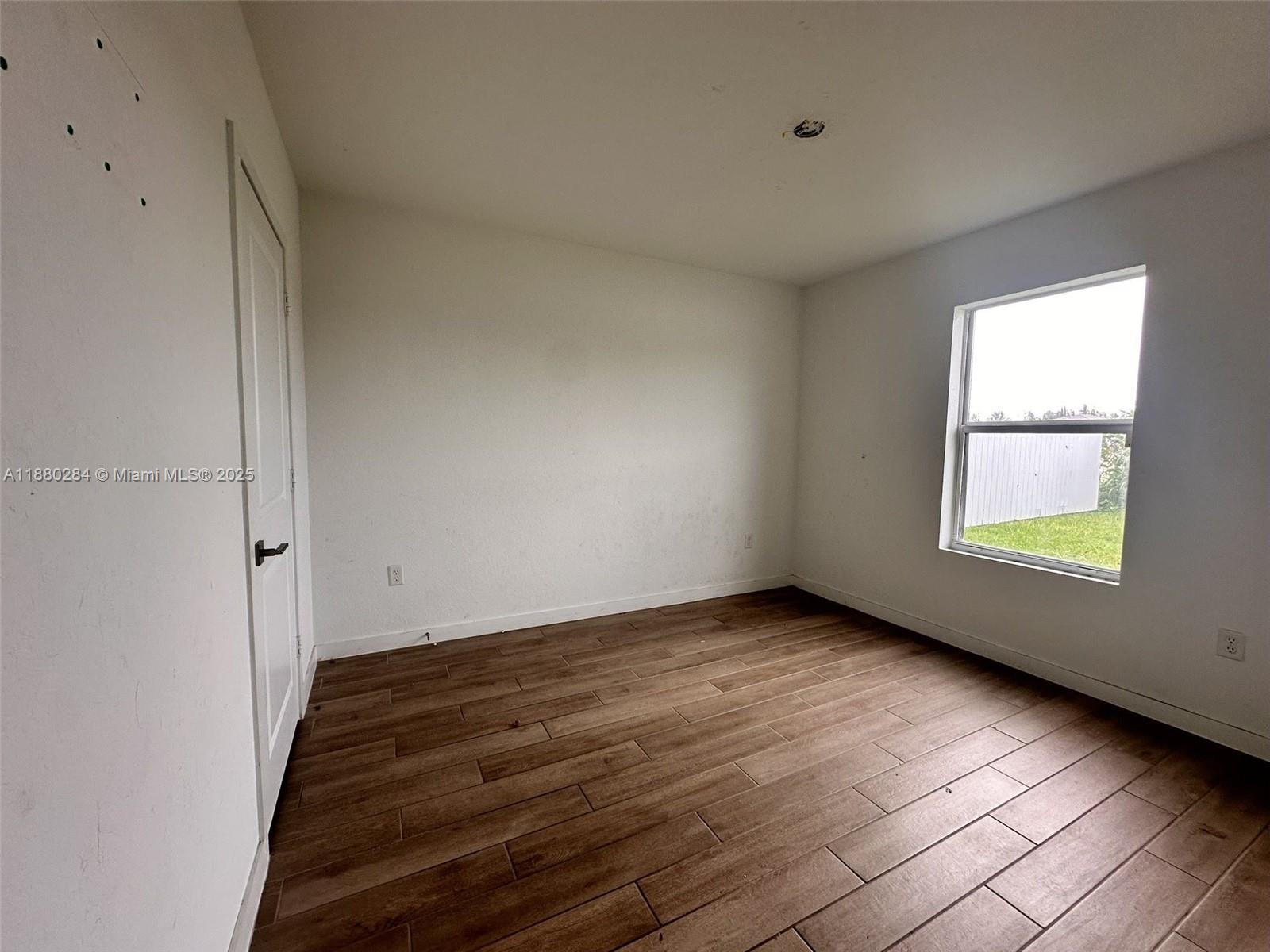 ROYAL HOMES WEST - Residential