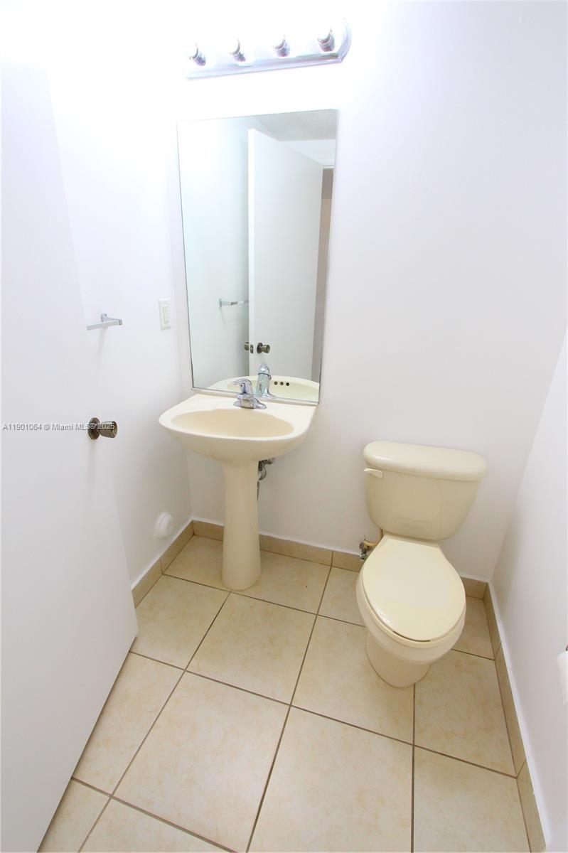 PEMBROKE CAY CONDO - Residential Lease