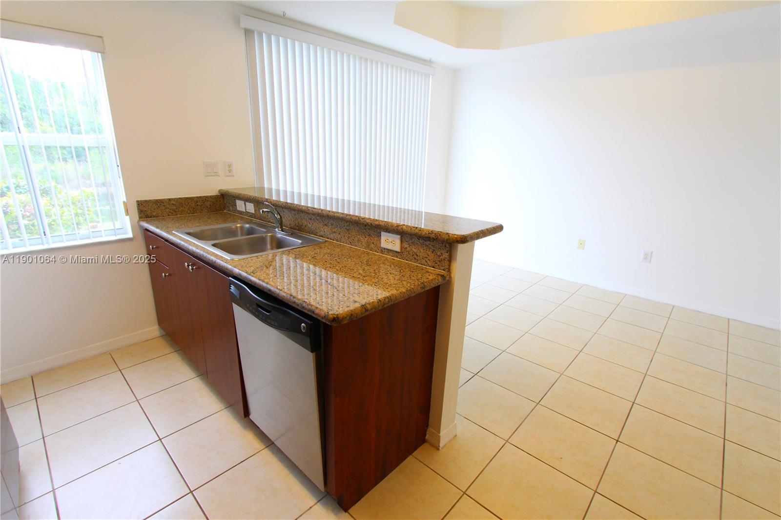 PEMBROKE CAY CONDO - Residential Lease