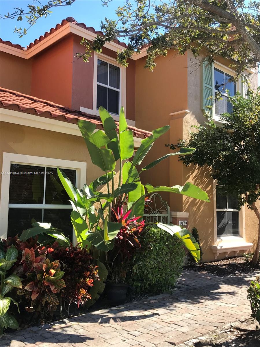 PEMBROKE CAY CONDO - Residential Lease