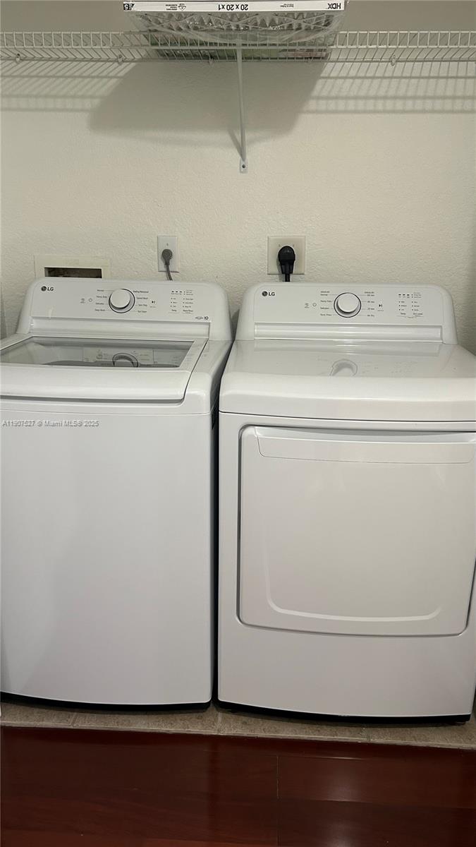 MAJORCA ISLES II CONDO - Residential Lease