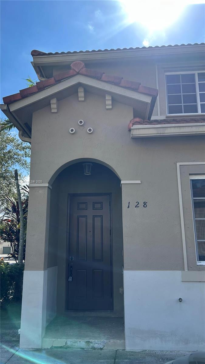 MAJORCA ISLES II CONDO - Residential Lease