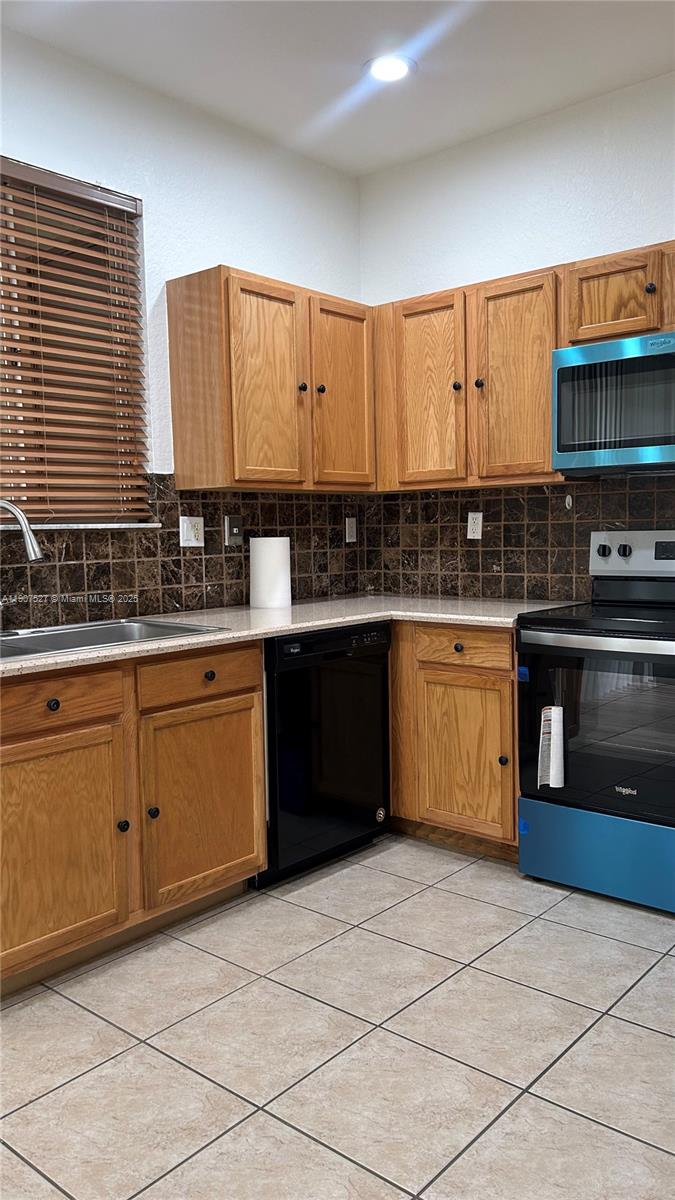 MAJORCA ISLES II CONDO - Residential Lease