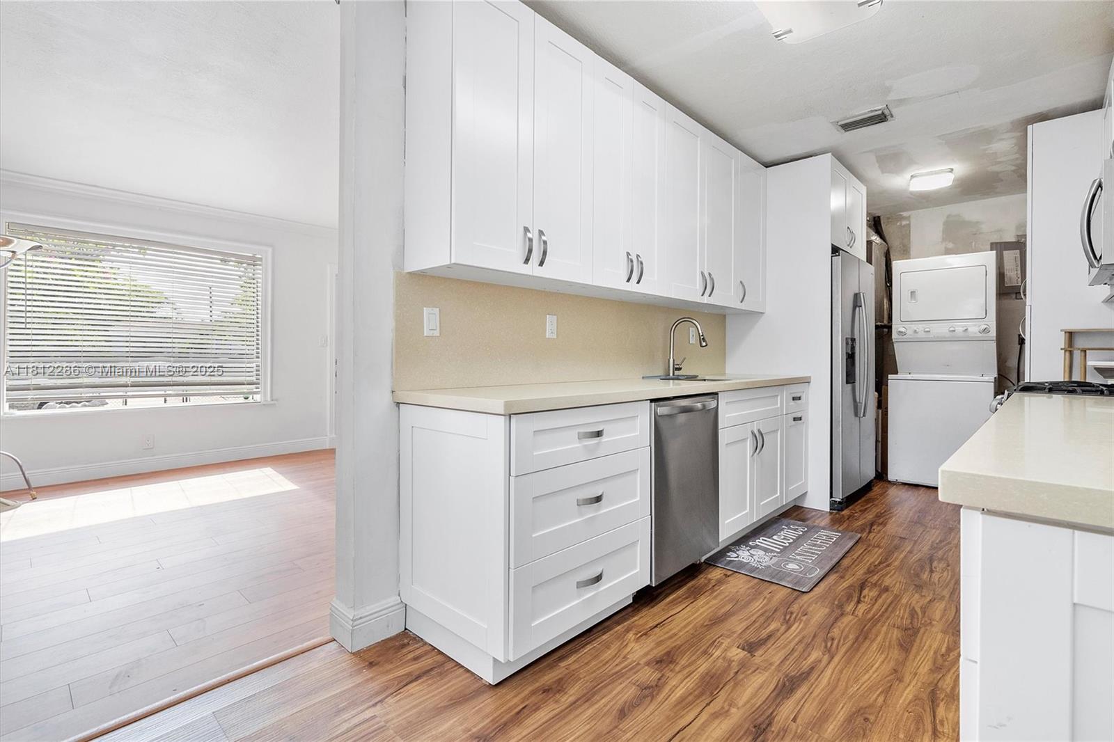 840 N 68th Ter