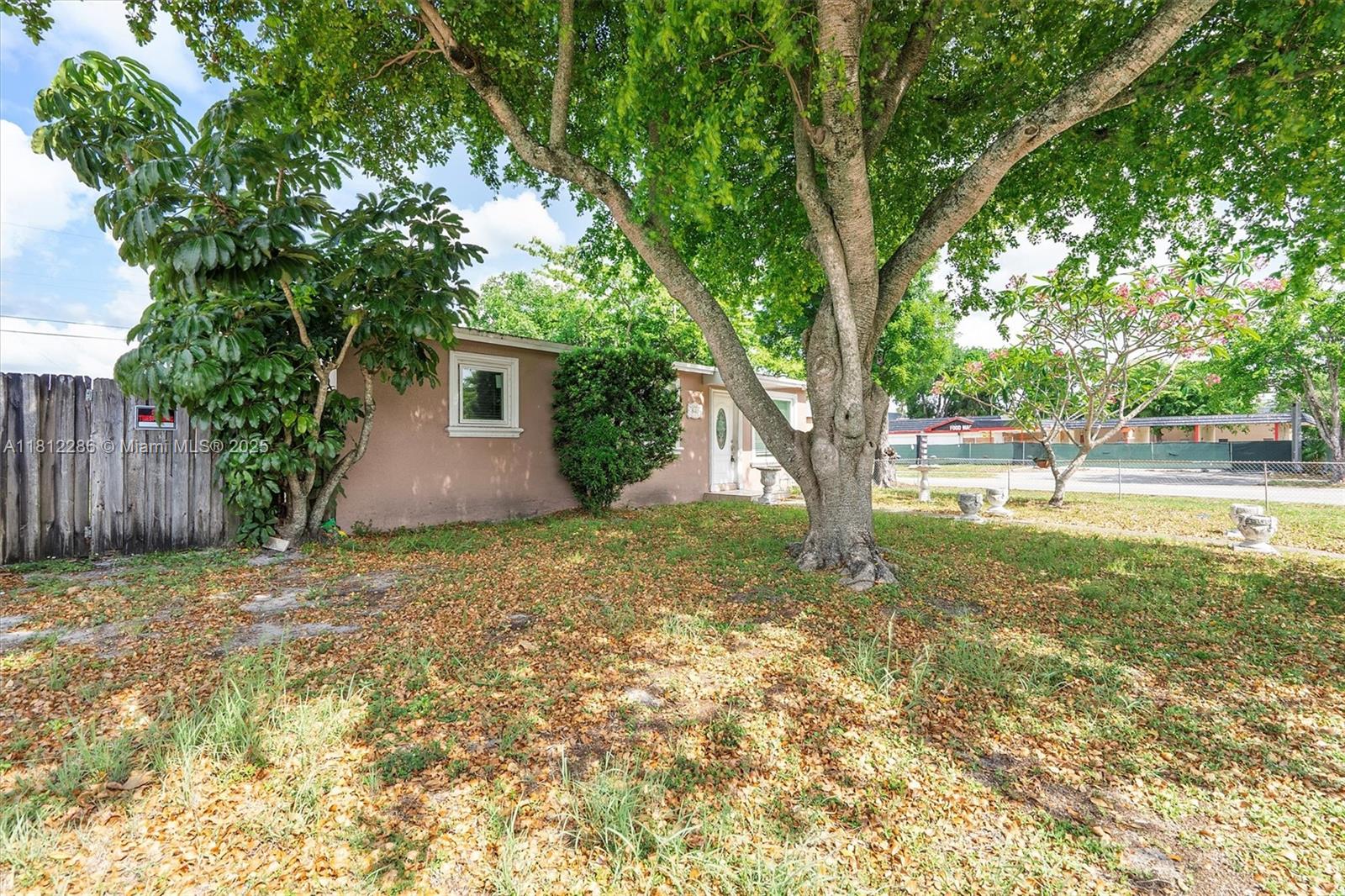 840 N 68th Ter