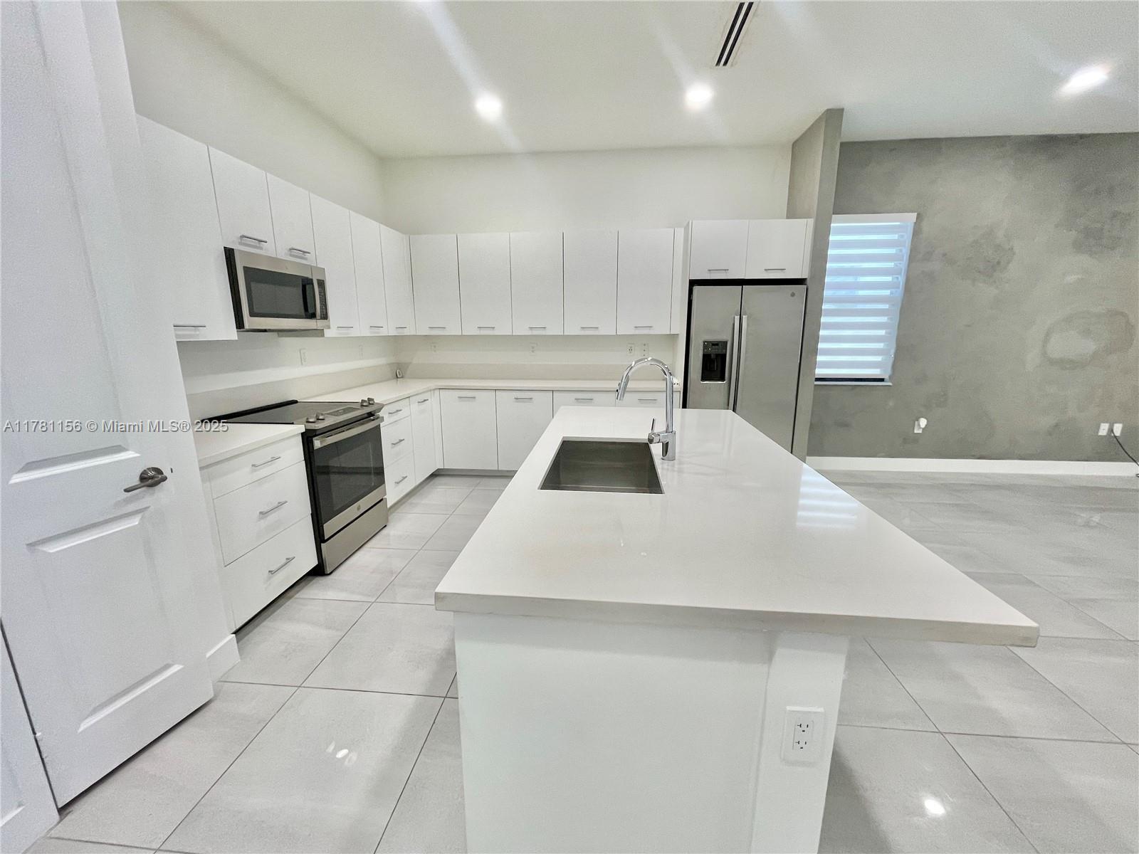 TUSCAN ISLES - Residential