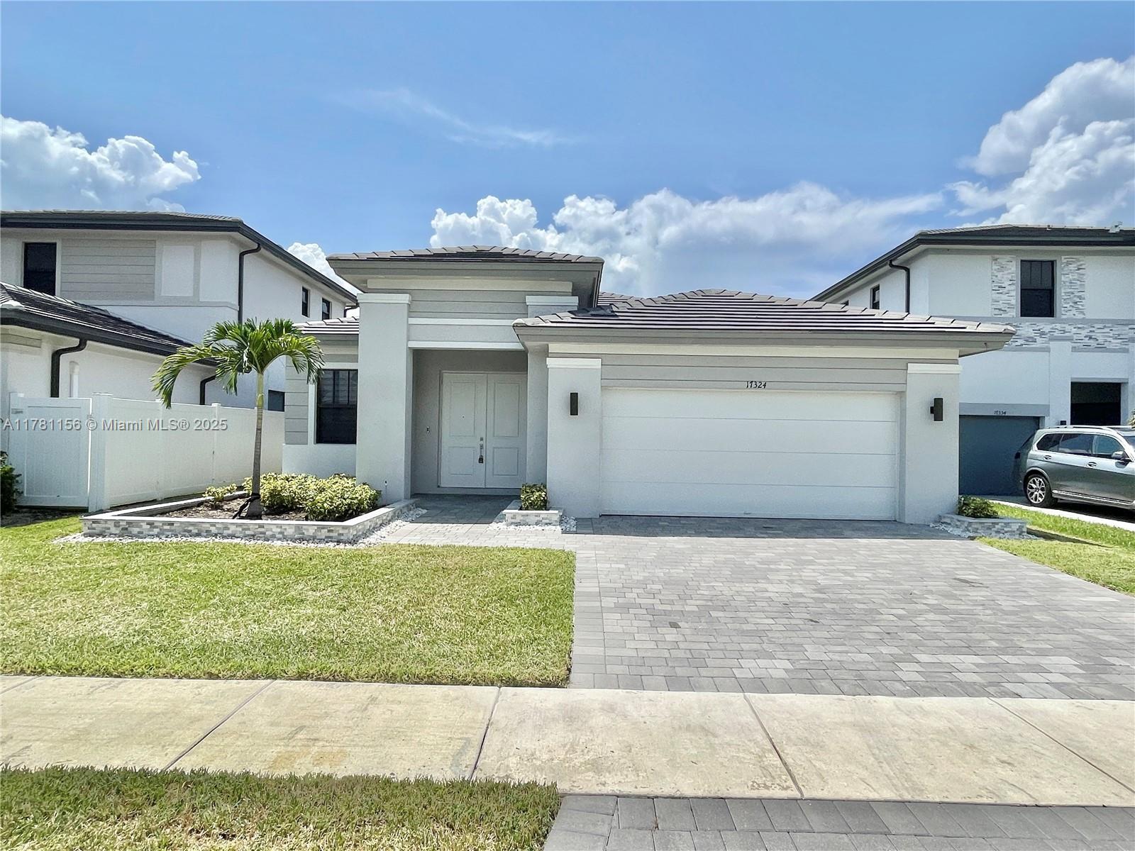 TUSCAN ISLES - Residential