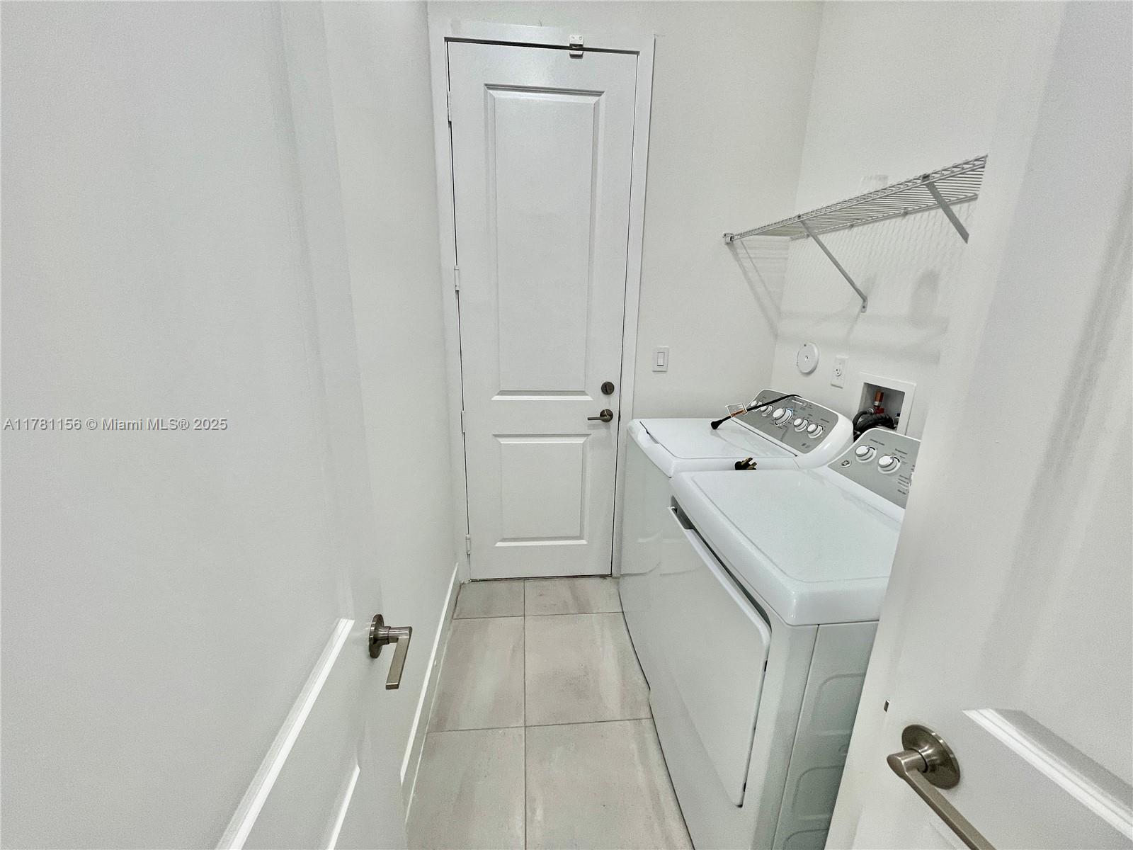 TUSCAN ISLES - Residential