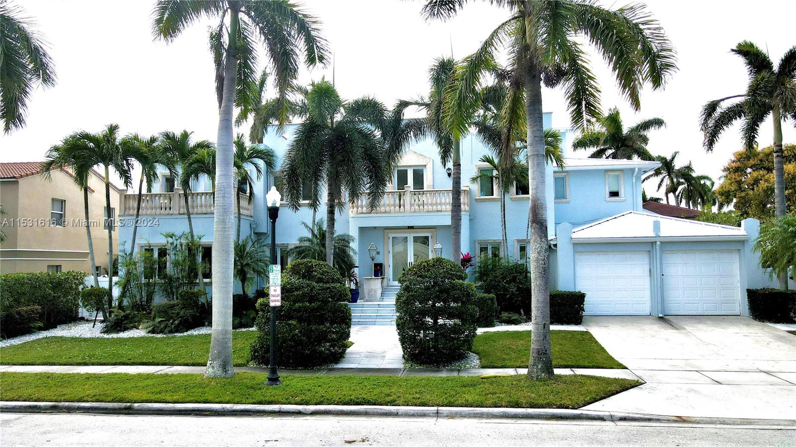 Property for Sale at 928 Tyler St St, Hollywood, Broward County, Florida - Bedrooms: 5 
Bathrooms: 5  - $2,700,000