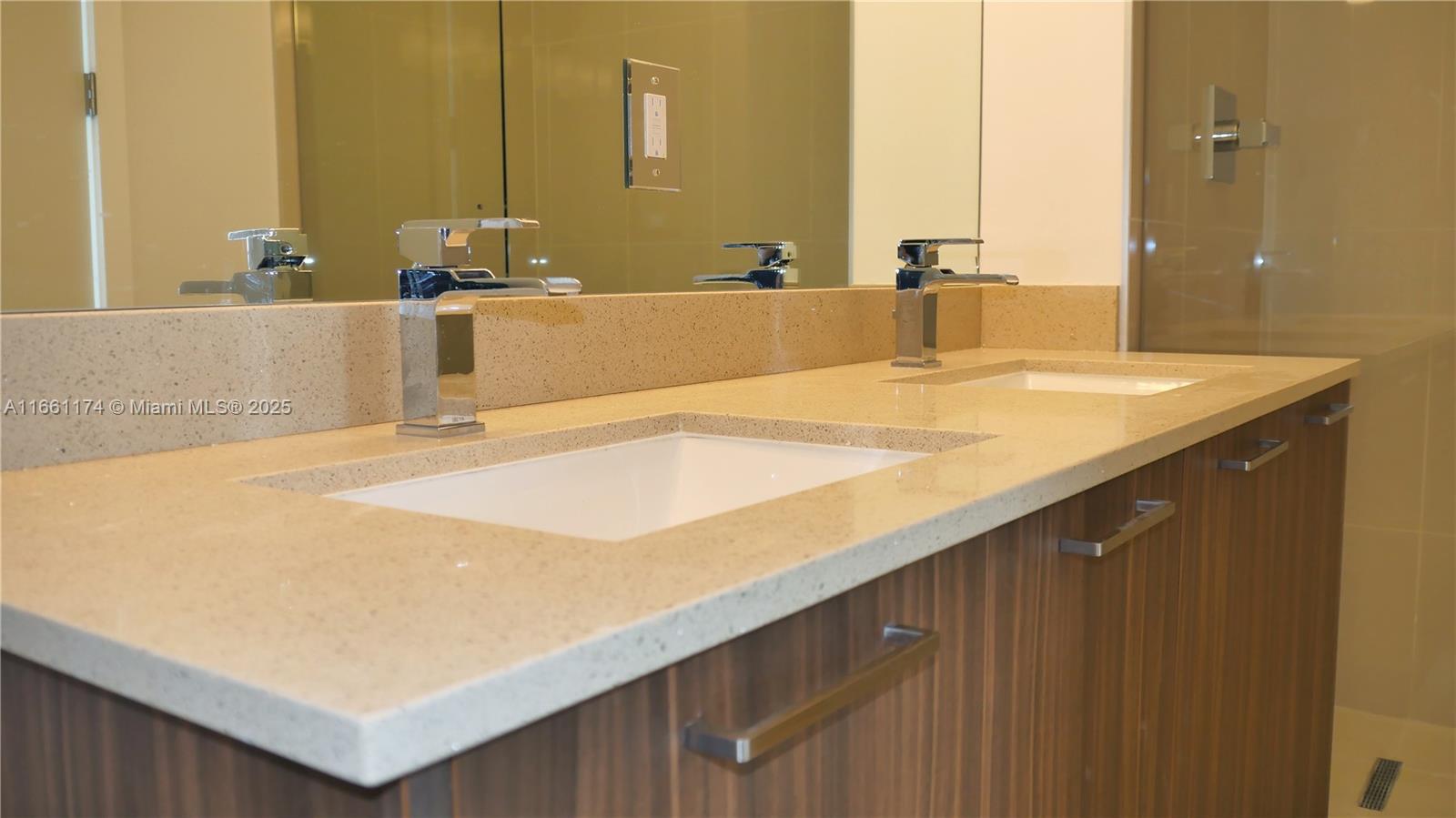 5252 PASEO CONDO - Residential