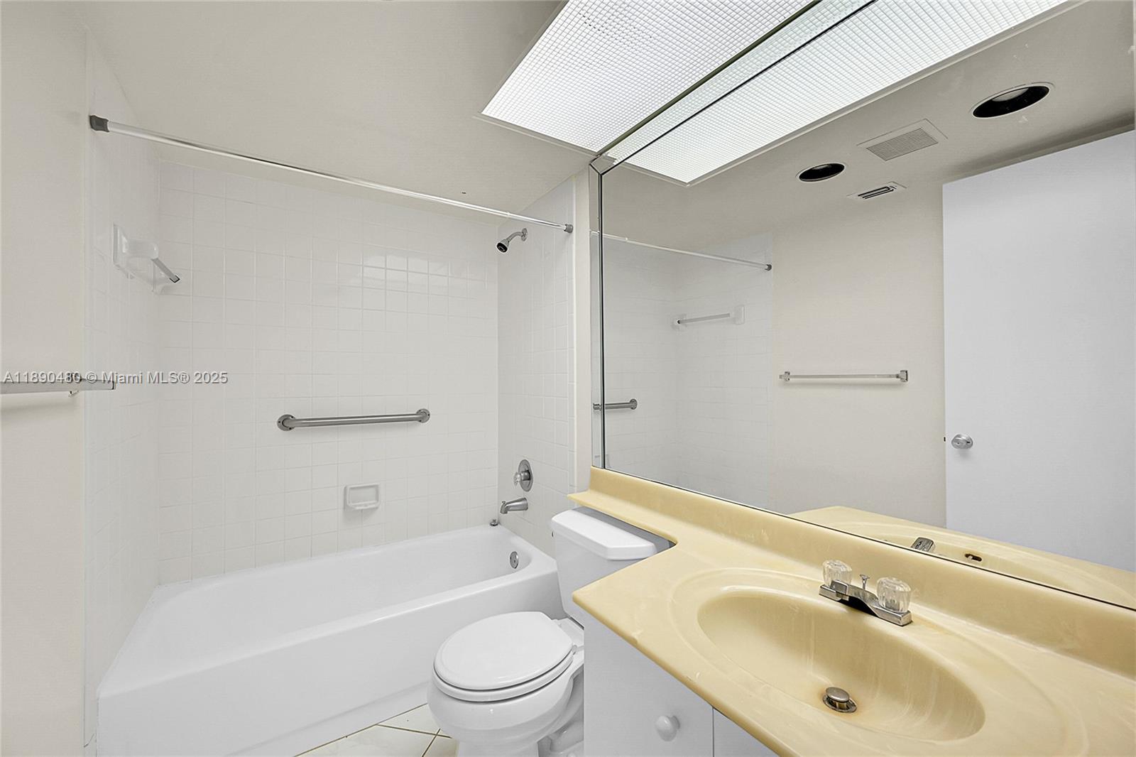 ABACO VILLAGE F CONDO - Residential