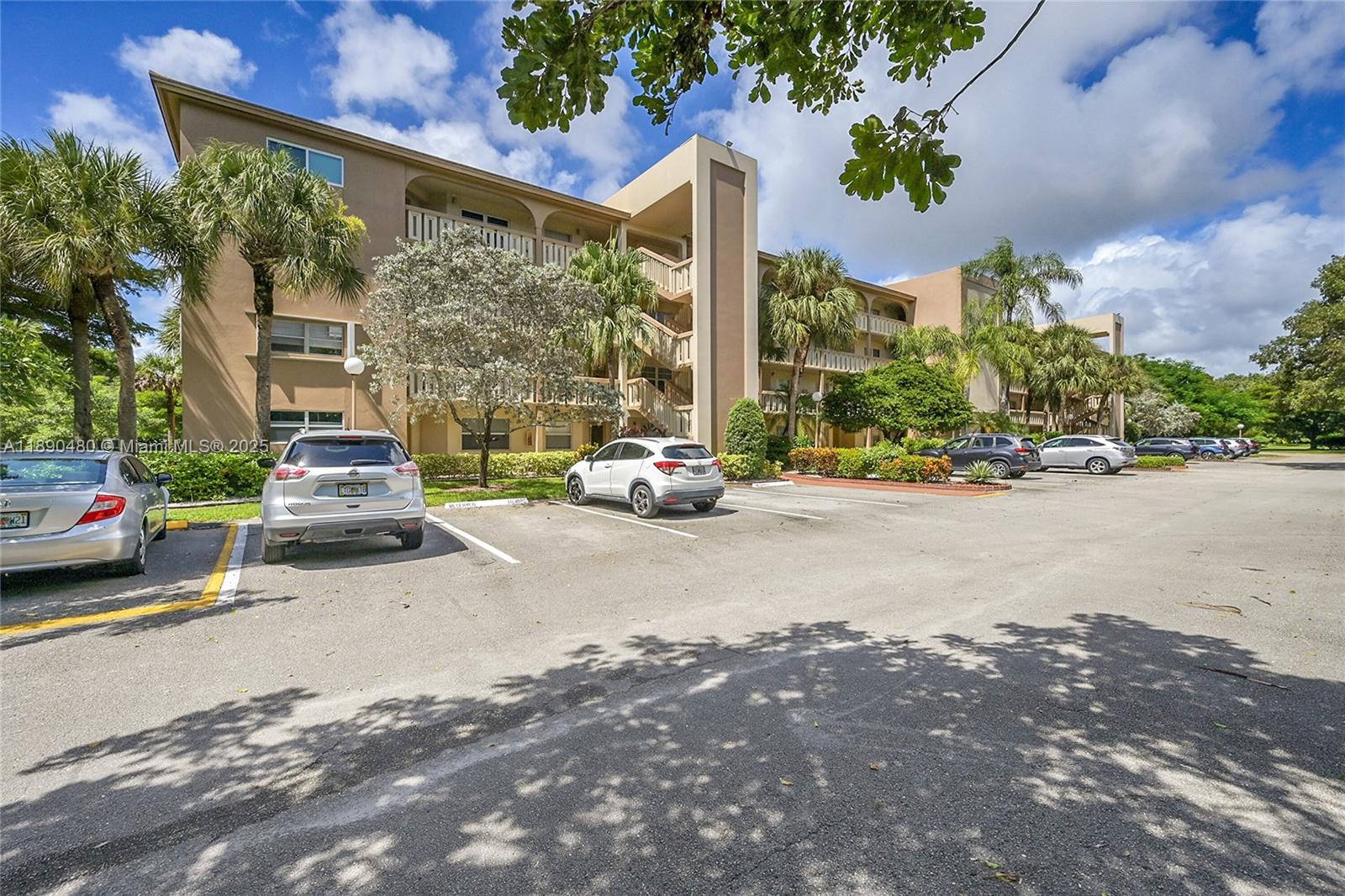 ABACO VILLAGE F CONDO - Residential