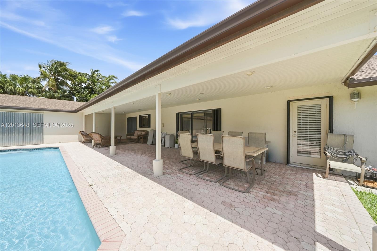 KINGS GROVE - Residential