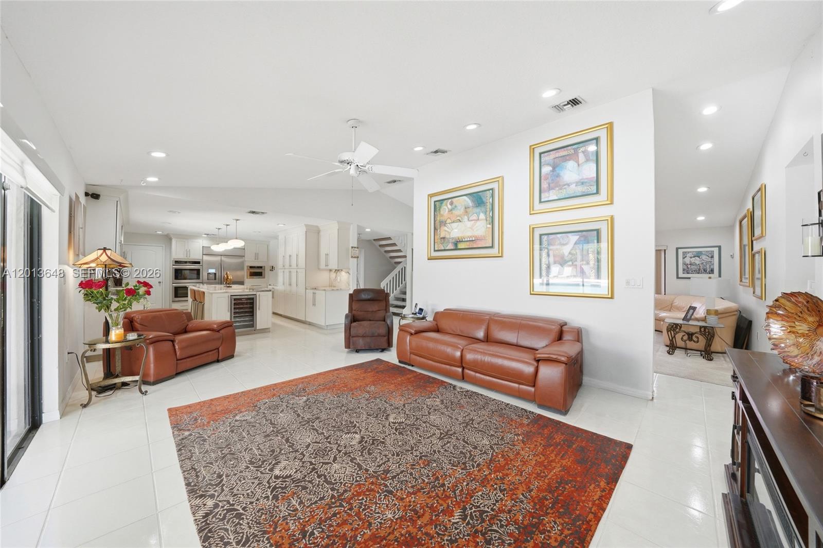 KINGS GROVE - Residential