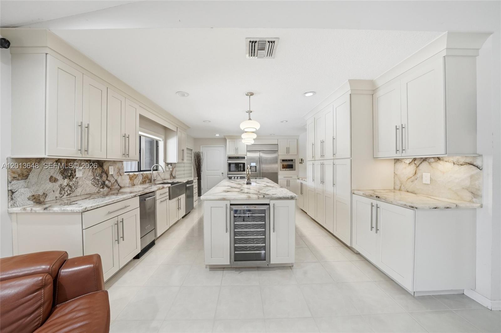 KINGS GROVE - Residential